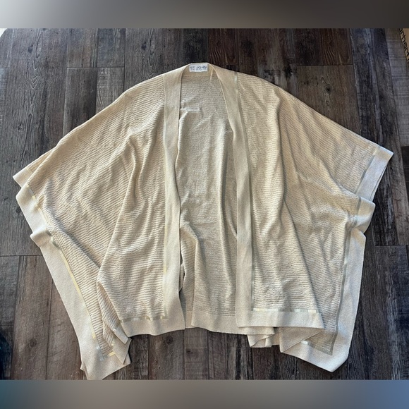 St. John Collection Jackets & Blazers - St. John Collection Gold Metallic Sparkly Shawl One Size